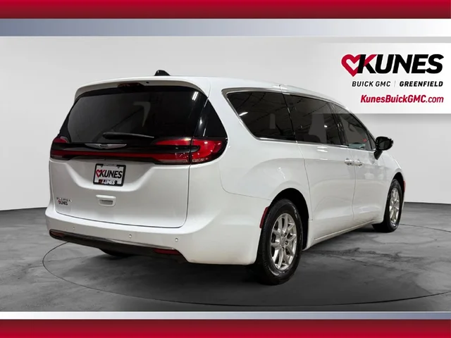 SEMINUEVOS CHRYSLER Pacifica a Estados en autogozo
