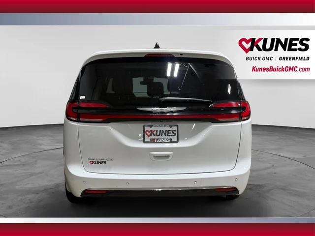 SEMINUEVOS CHRYSLER Pacifica a Estados en autogozo