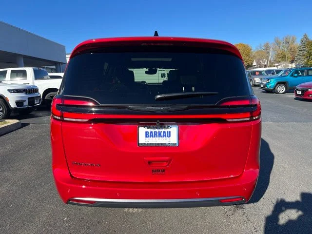 Nuevos CHRYSLER PACIFICA à Estados chez autogozo
