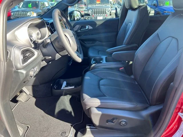 Nuevos CHRYSLER PACIFICA à Estados chez autogozo