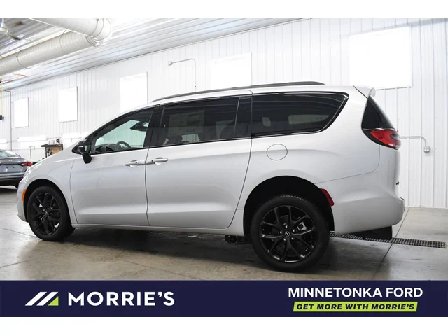 SEMINUEVOS CHRYSLER Pacifica a Estados en autogozo