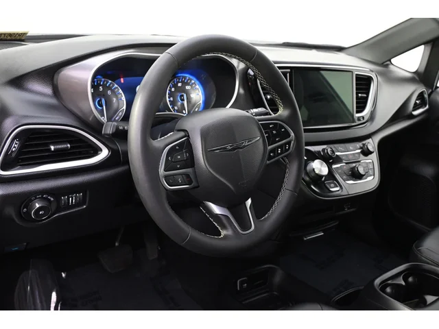 SEMINUEVOS CHRYSLER Pacifica a Estados en autogozo