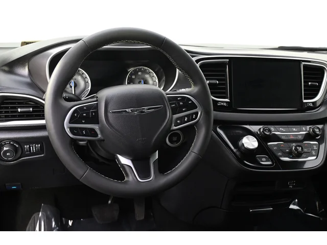 SEMINUEVOS CHRYSLER Pacifica a Estados en autogozo