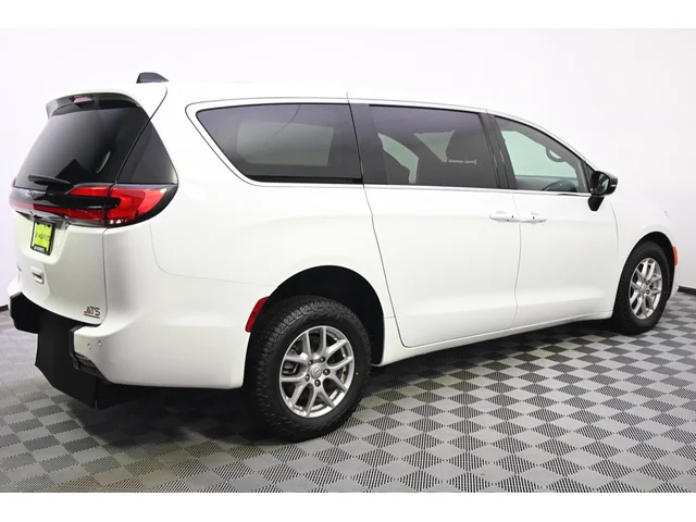 SEMINUEVOS CHRYSLER Pacifica a Estados en autogozo