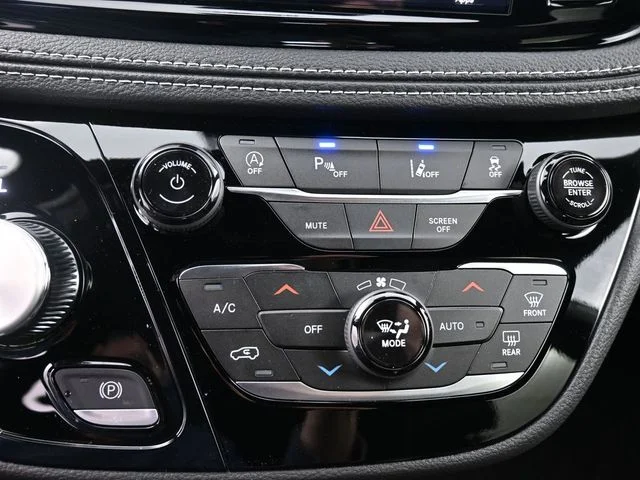 Nuevos CHRYSLER PACIFICA à Estados chez autogozo
