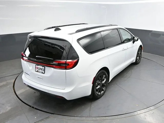 Nuevos CHRYSLER PACIFICA à Estados chez autogozo