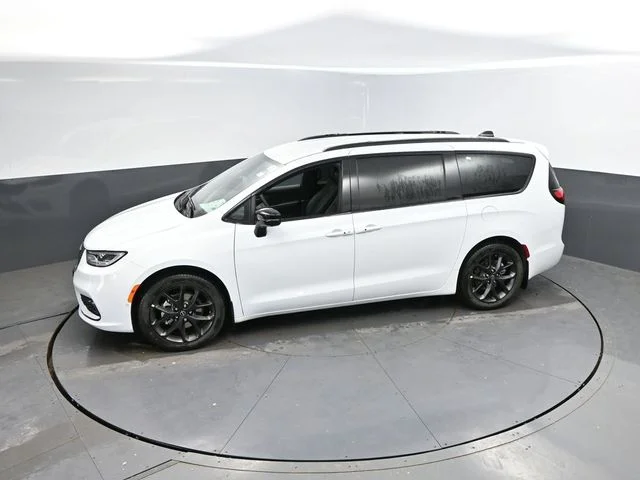 Nuevos CHRYSLER PACIFICA à Estados chez autogozo