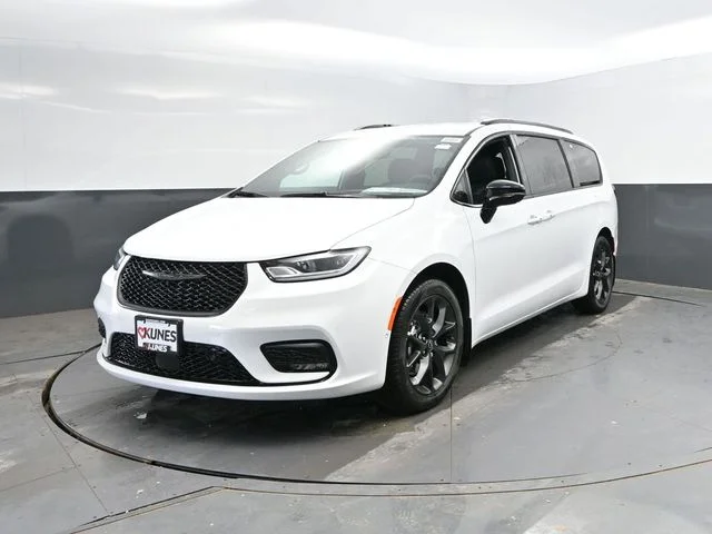 Nuevos CHRYSLER PACIFICA à Estados chez autogozo