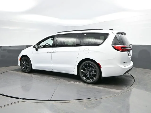 Nuevos CHRYSLER PACIFICA à Estados chez autogozo