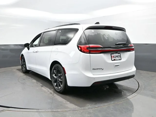 Nuevos CHRYSLER PACIFICA à Estados chez autogozo