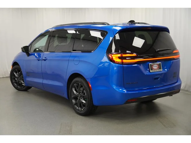 Nuevos CHRYSLER PACIFICA à Estados chez autogozo