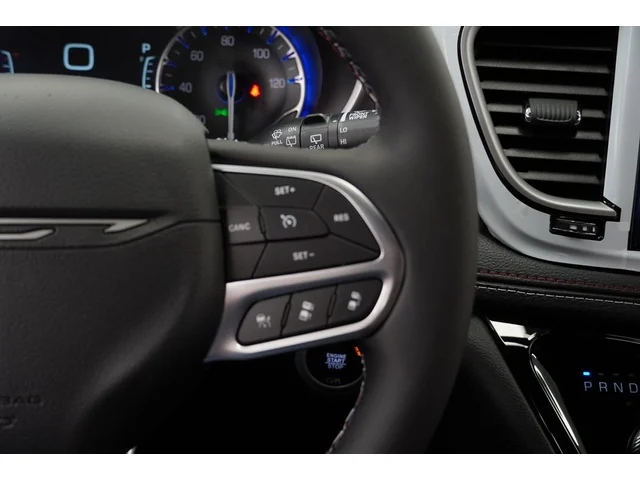Nuevos CHRYSLER PACIFICA à Estados chez autogozo