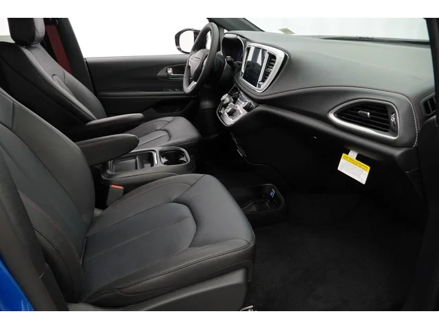 Nuevos CHRYSLER PACIFICA à Estados chez autogozo