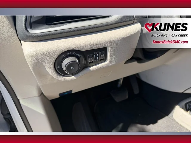 SEMINUEVOS CHRYSLER Pacifica a Estados en autogozo