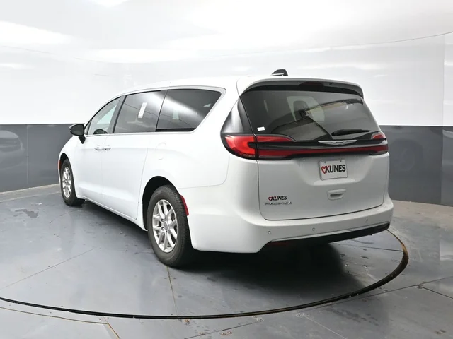 SEMINUEVOS CHRYSLER Pacifica a Estados en autogozo