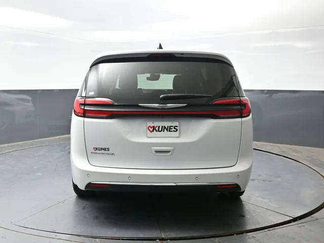 SEMINUEVOS CHRYSLER Pacifica a Estados en autogozo
