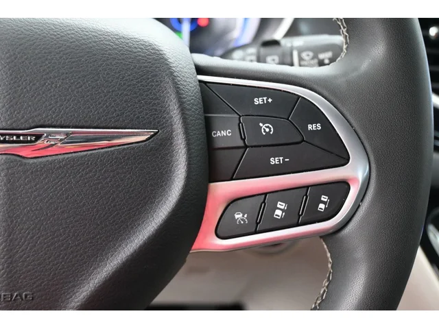 SEMINUEVOS CHRYSLER Pacifica a Estados en autogozo
