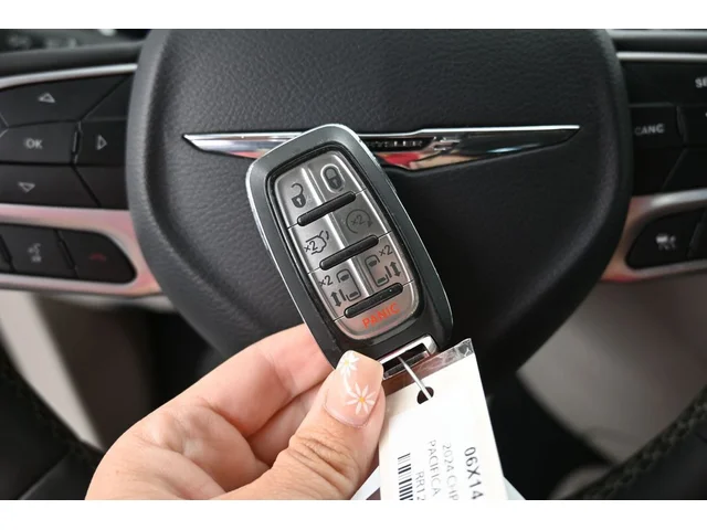 SEMINUEVOS CHRYSLER Pacifica a Estados en autogozo