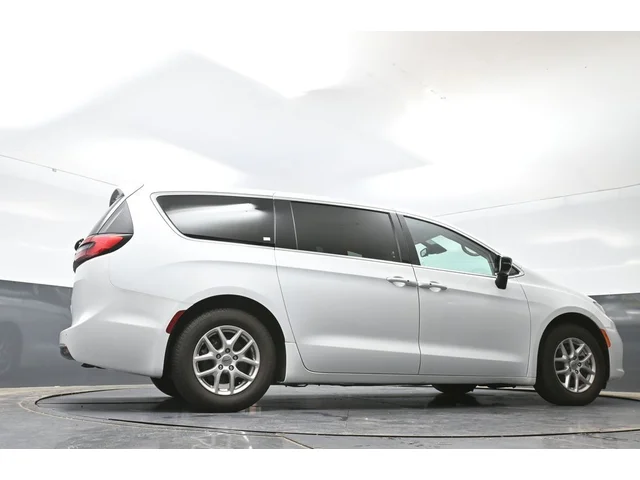 SEMINUEVOS CHRYSLER Pacifica a Estados en autogozo