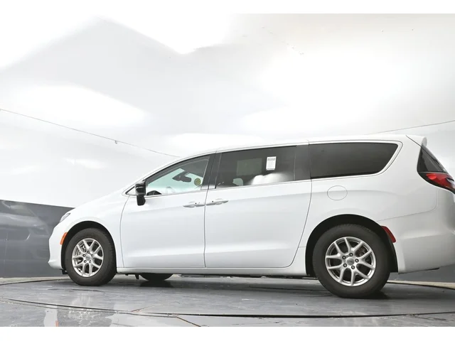 SEMINUEVOS CHRYSLER Pacifica a Estados en autogozo