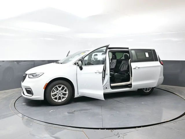 SEMINUEVOS CHRYSLER Pacifica a Estados en autogozo