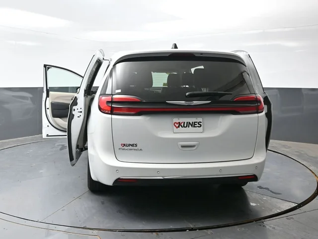SEMINUEVOS CHRYSLER Pacifica a Estados en autogozo