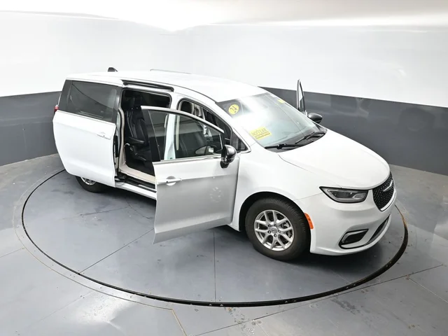SEMINUEVOS CHRYSLER Pacifica a Estados en autogozo