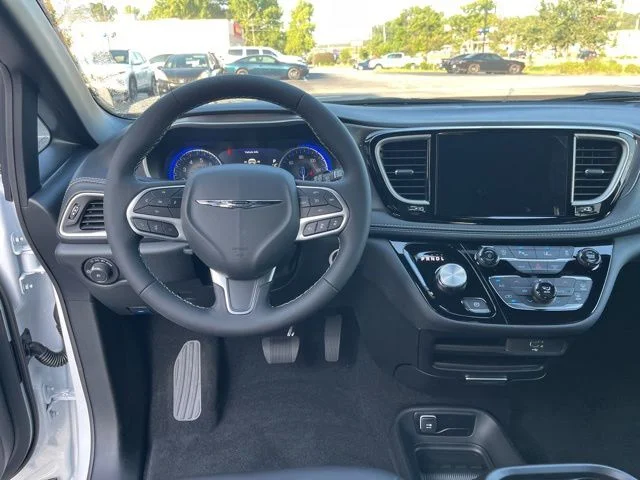 Nuevos CHRYSLER PACIFICA à Estados chez autogozo
