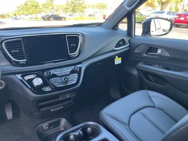 Nuevos CHRYSLER PACIFICA à Estados chez autogozo