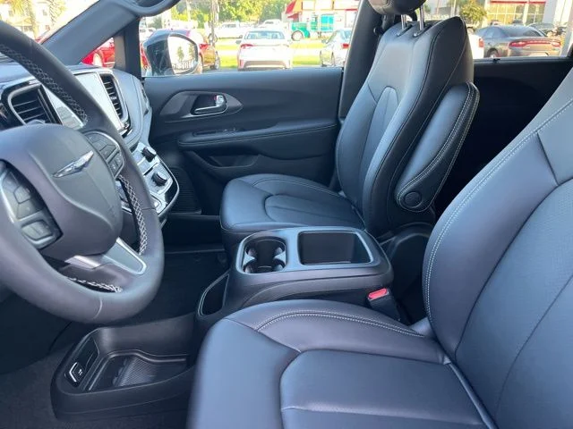 Nuevos CHRYSLER PACIFICA à Estados chez autogozo