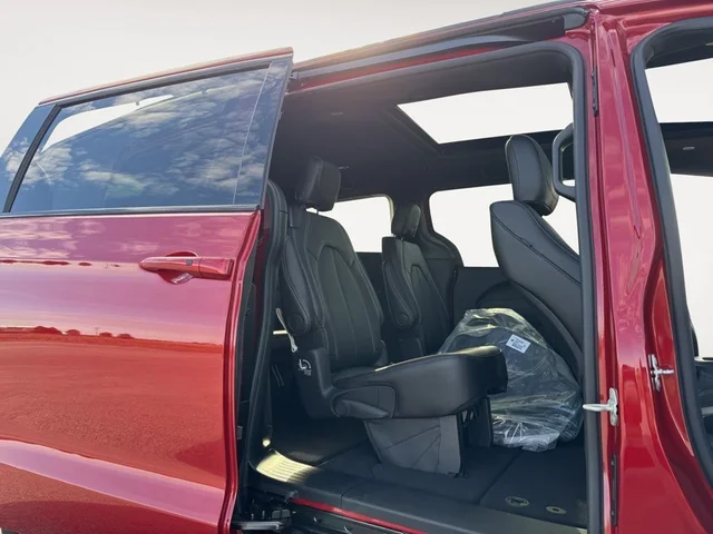 Nuevos CHRYSLER PACIFICA à Estados chez autogozo