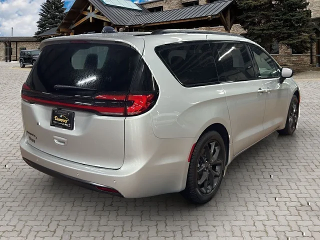 Nuevos CHRYSLER PACIFICA à Estados chez autogozo