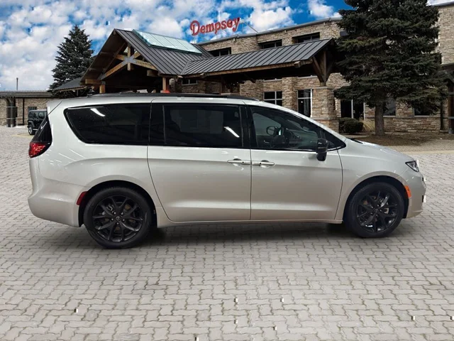 Nuevos CHRYSLER PACIFICA à Estados chez autogozo