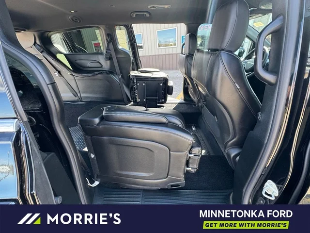 SEMINUEVOS CHRYSLER Pacifica a Estados en autogozo