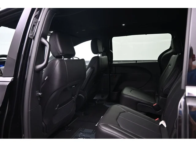 Nuevos CHRYSLER PACIFICA à Estados chez autogozo