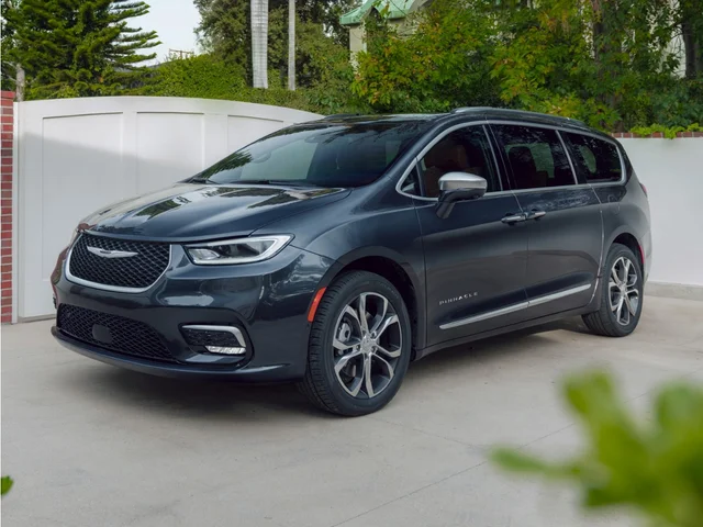 SEMINUEVOS CHRYSLER Pacifica a Estados en autogozo
