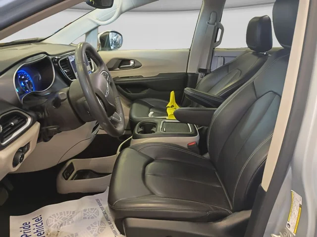 SEMINUEVOS CHRYSLER Pacifica a Estados en autogozo