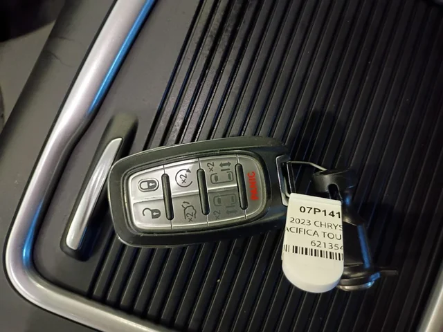 SEMINUEVOS CHRYSLER Pacifica a Estados en autogozo