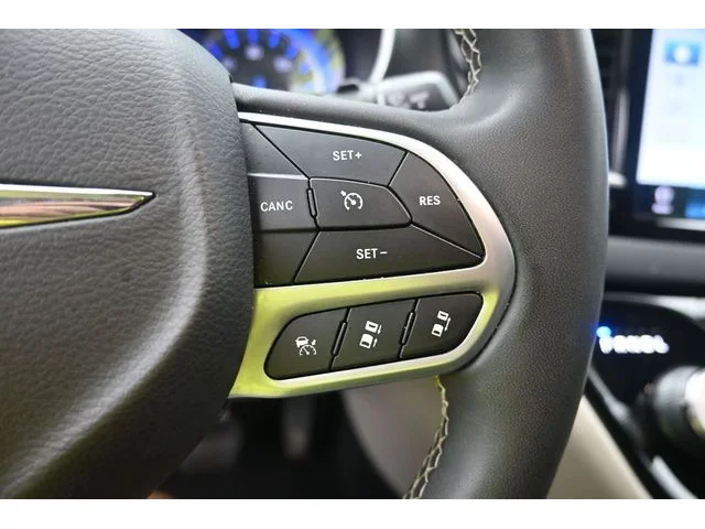 SEMINUEVOS CHRYSLER Pacifica a Estados en autogozo