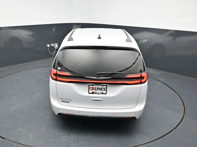 SEMINUEVOS CHRYSLER Pacifica a Estados en autogozo