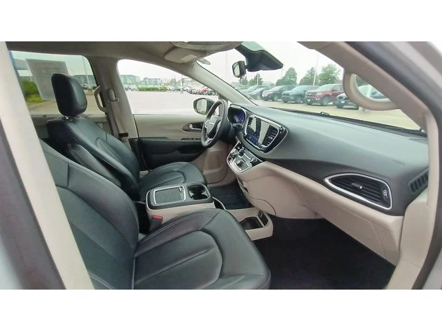 SEMINUEVOS CHRYSLER Pacifica a Estados en autogozo