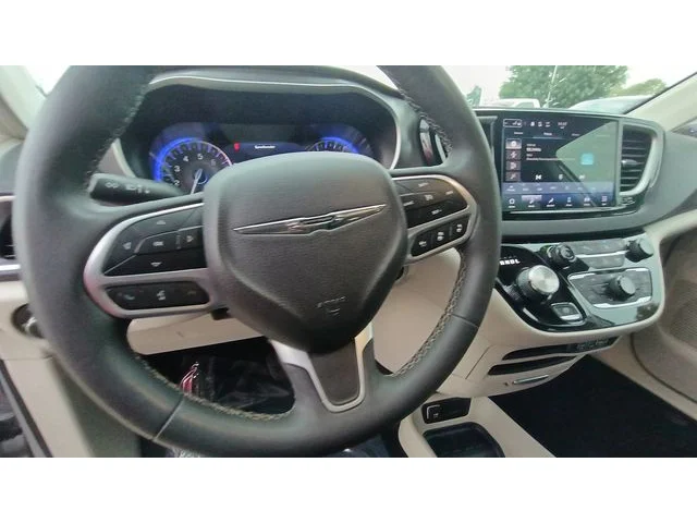 SEMINUEVOS CHRYSLER Pacifica a Estados en autogozo