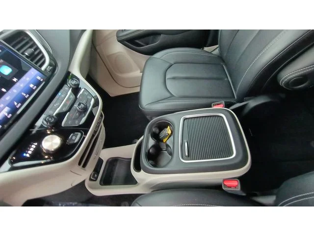 SEMINUEVOS CHRYSLER Pacifica a Estados en autogozo