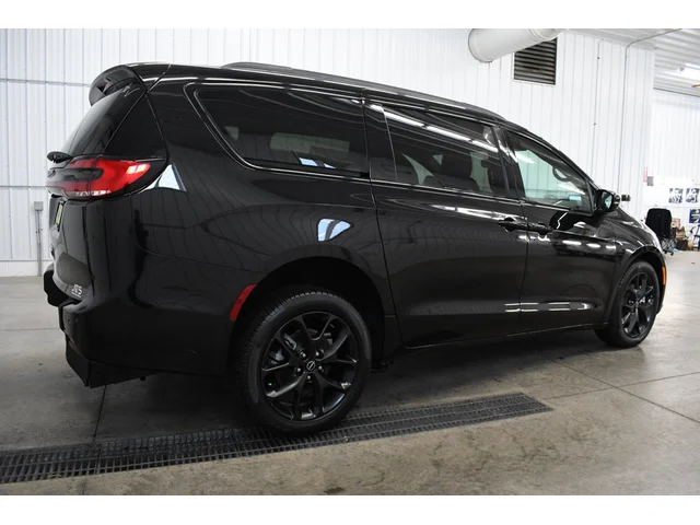 SEMINUEVOS CHRYSLER Pacifica a Estados en autogozo