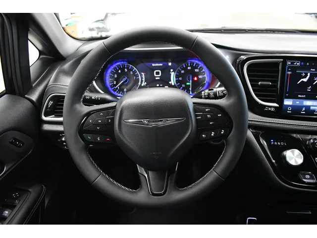 SEMINUEVOS CHRYSLER Pacifica a Estados en autogozo