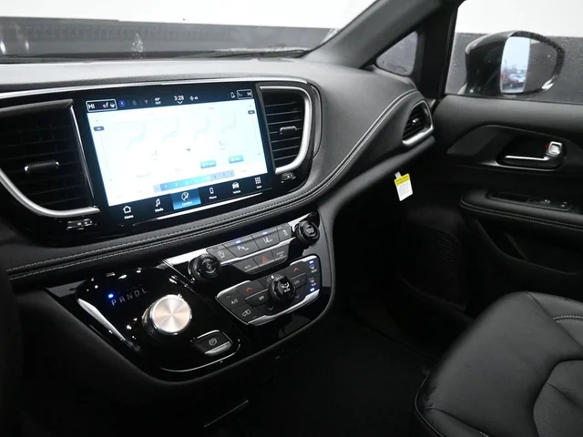 Nuevos CHRYSLER PACIFICA à Estados chez autogozo