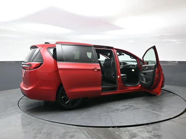 Nuevos CHRYSLER PACIFICA à Estados chez autogozo