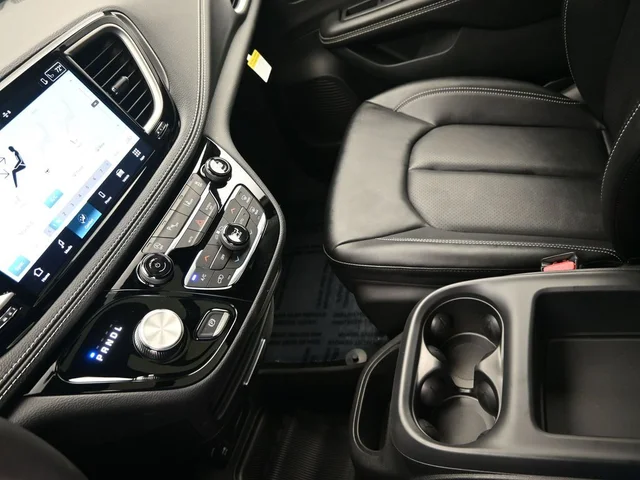 Nuevos CHRYSLER PACIFICA à Estados chez autogozo