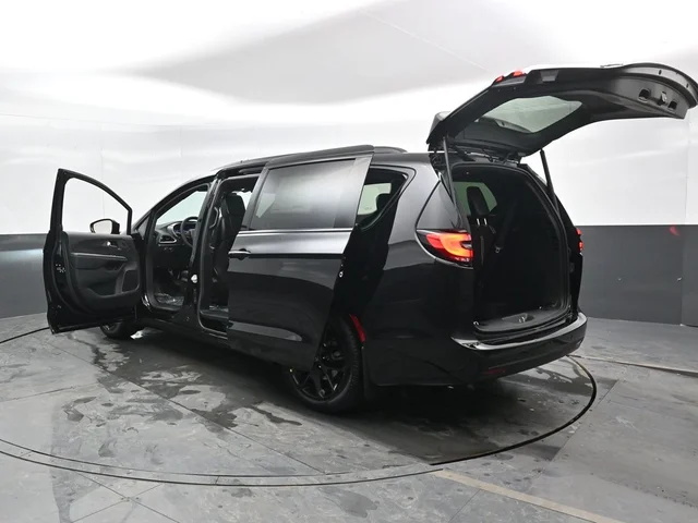 Nuevos CHRYSLER PACIFICA à Estados chez autogozo