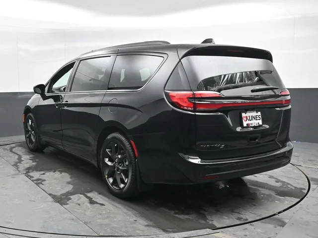 Nuevos CHRYSLER PACIFICA à Estados chez autogozo